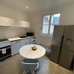 Daire Avenue Des Champs-elysees : Luxe Parisien Paris